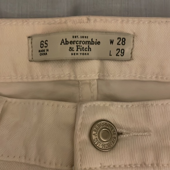 Abercrombie & Fitch White Skinny Jeans - Picture 2 of 6